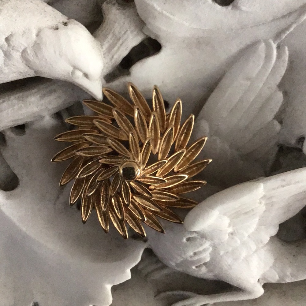 Brooch - Picture 2 of 6